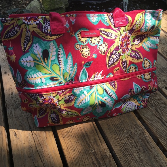 Vera Bradley Handbags - Vera Bradley Expandable Waterproof Tote